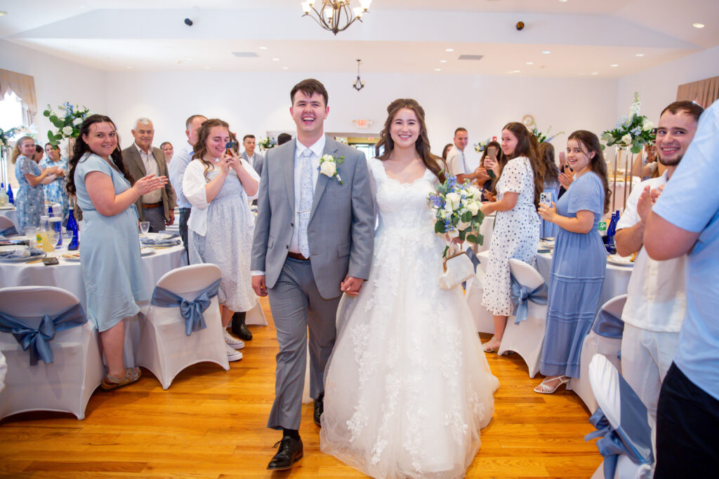 candid wedding photography in Syracuse NY