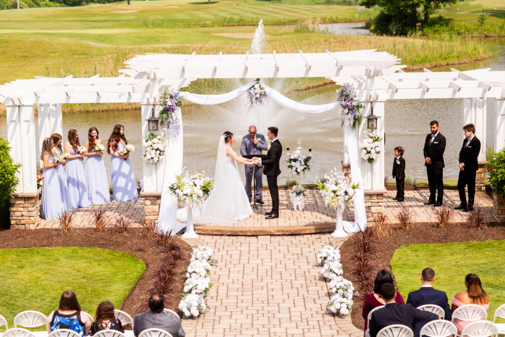 Candid wedding photography in Syracuse NY